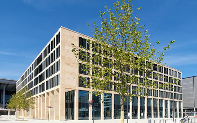 Flughafen Berlin-Brandenburg Malerarbeiten Bürogebäude